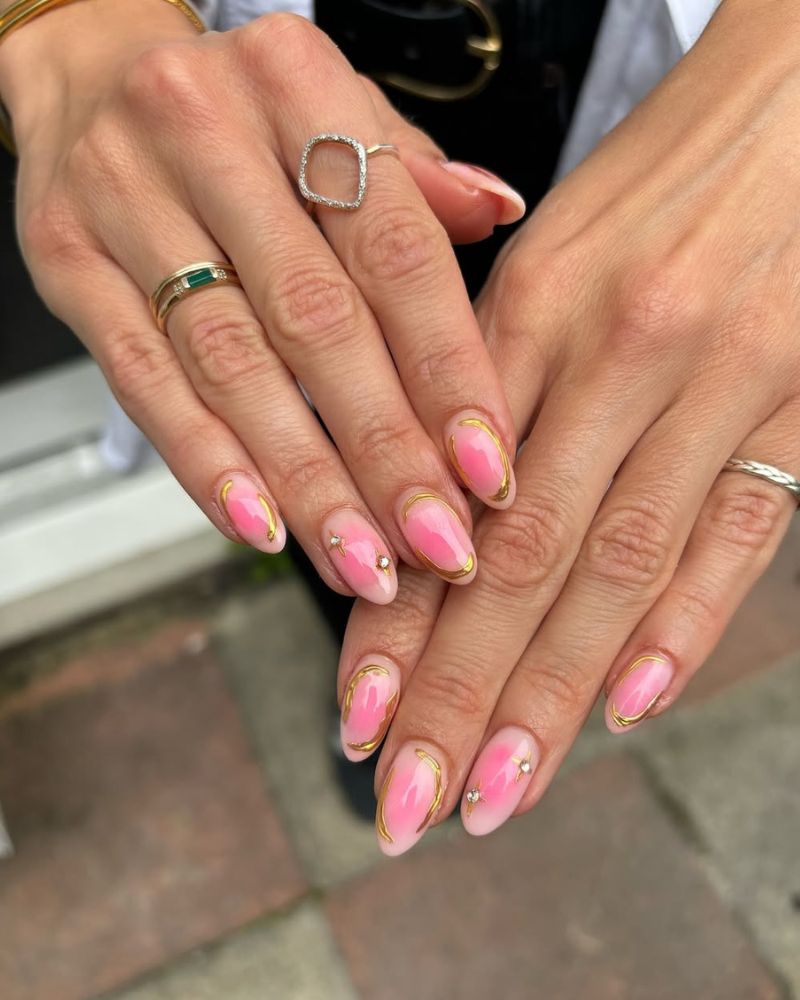 nail art aura, ongles classe, ongles printemps, ongles été