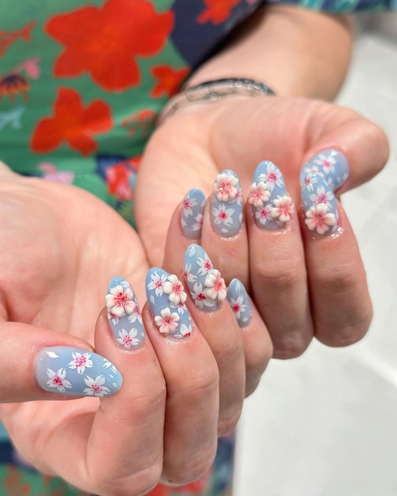 ongle fleur de cerisier, ongles bleus