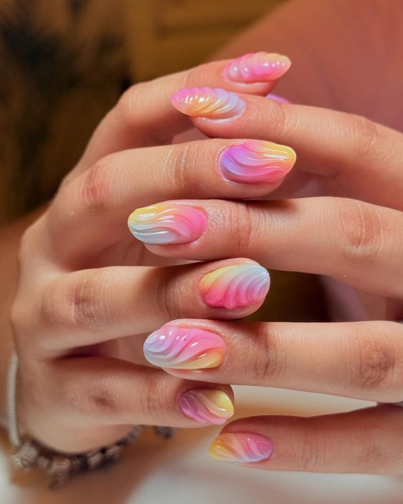 ongles colorés d'été avec nail art 3D