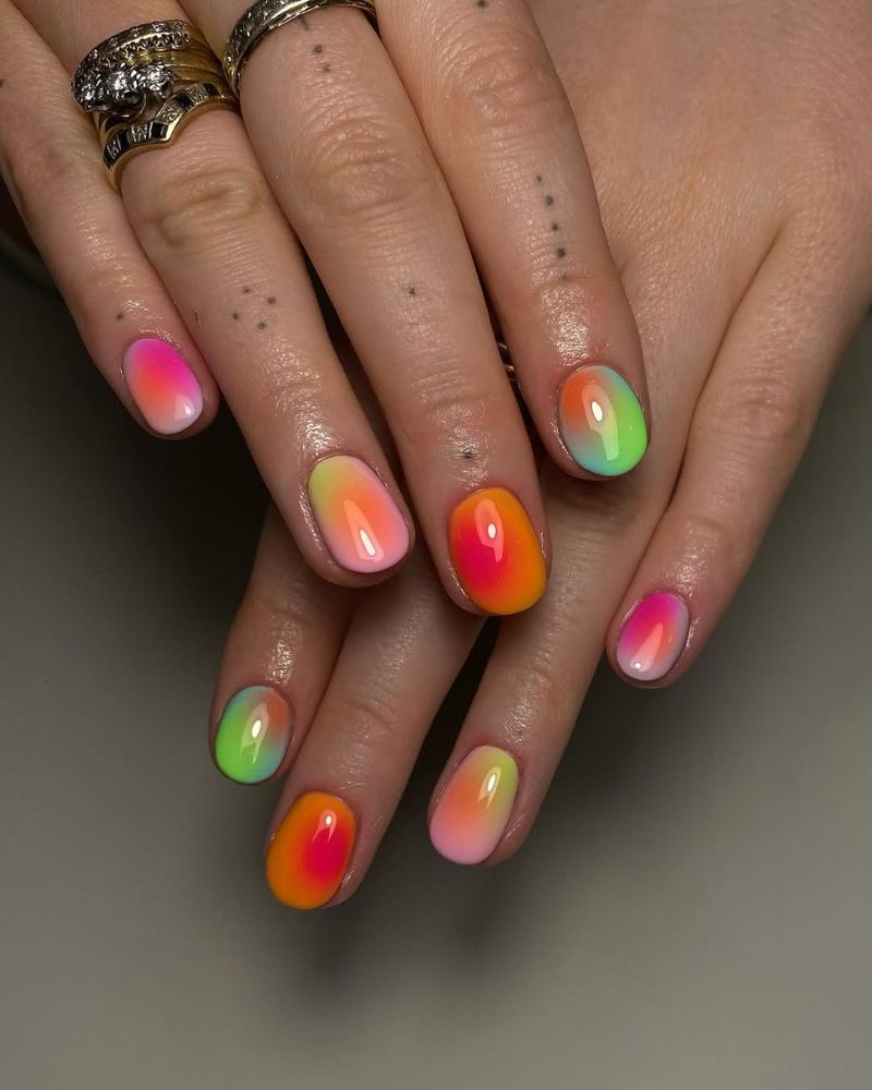 ongles aura, ongles pétillants d’été