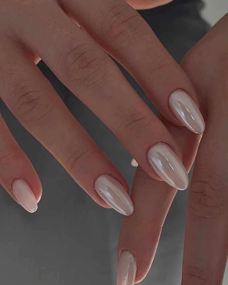 ongles simples, ongles chrome blanc, ongles élégants