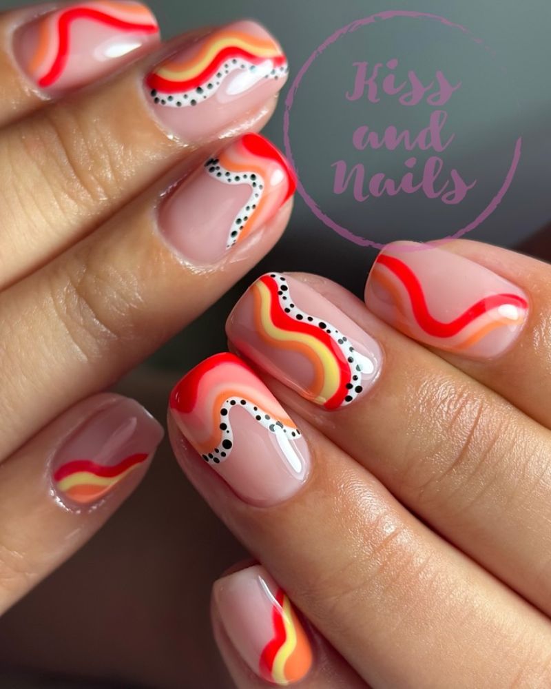 short nails, swirly nail art