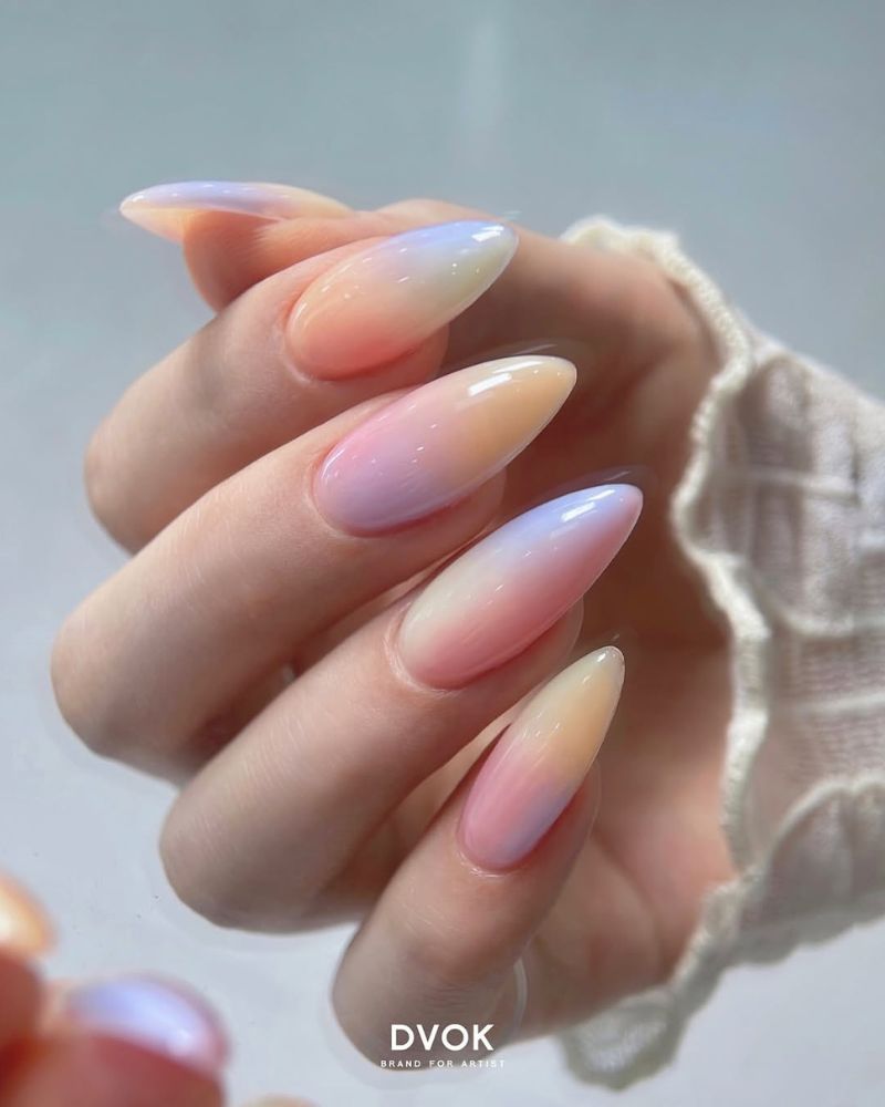 ongles stiletto bonbons en teintes pastels