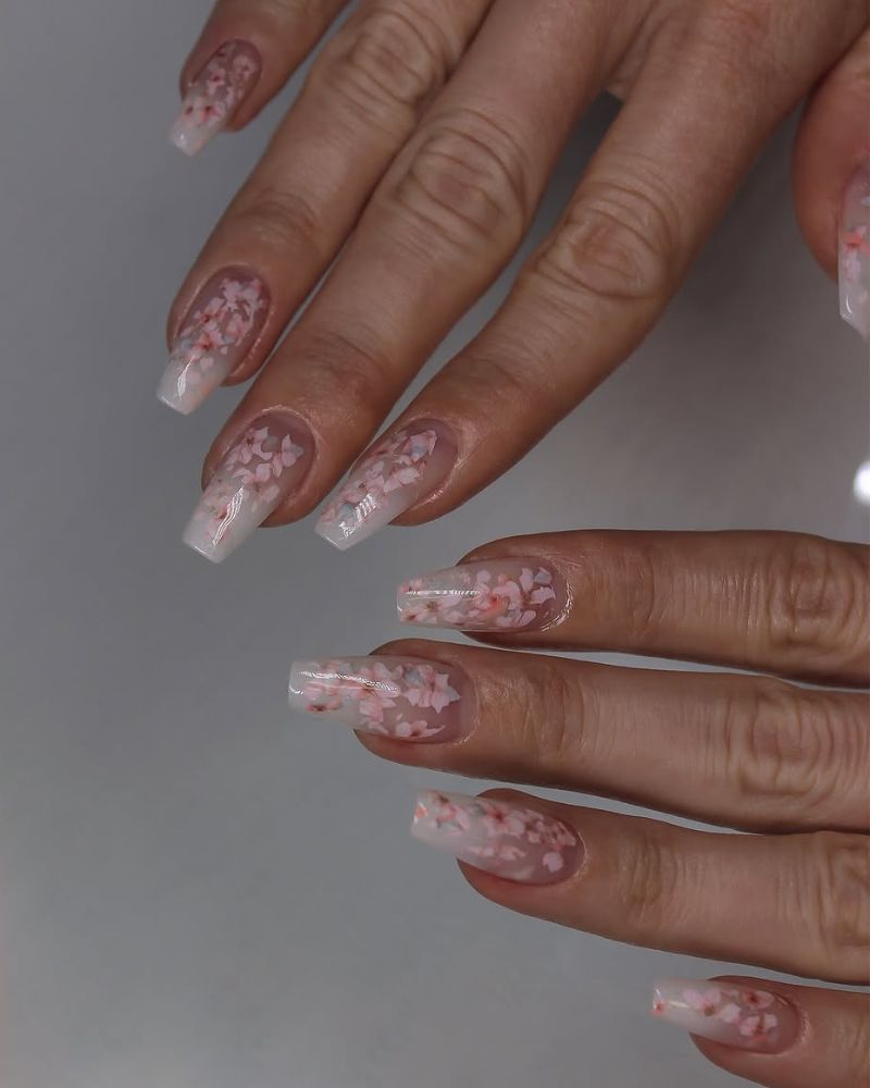 ongles coffin, fleur de cerisier