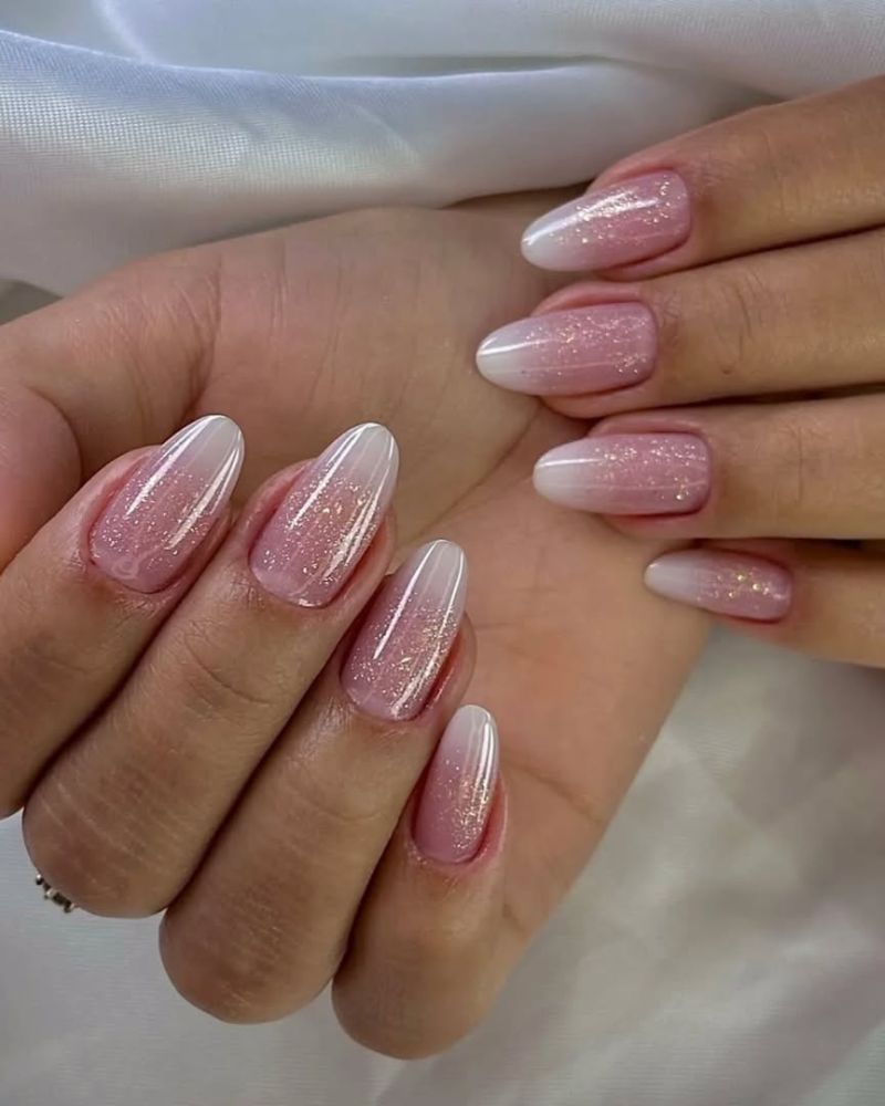 pointes French pailletées, manucure French ombré