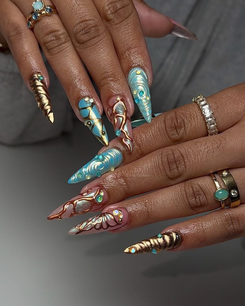 ongles stilettos, ongles bleus et dorés, ongles longs