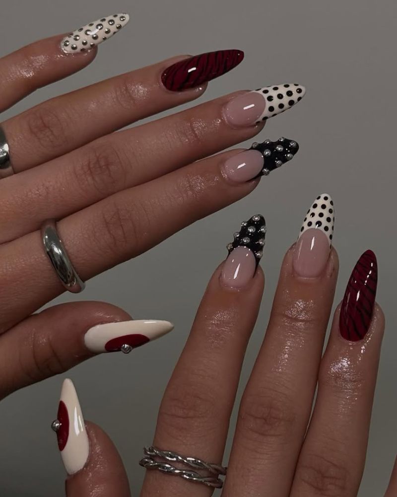 ongles longs amande avec nail art pois amande