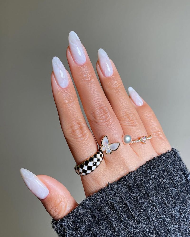 design marbre blanc pour manucure hiver