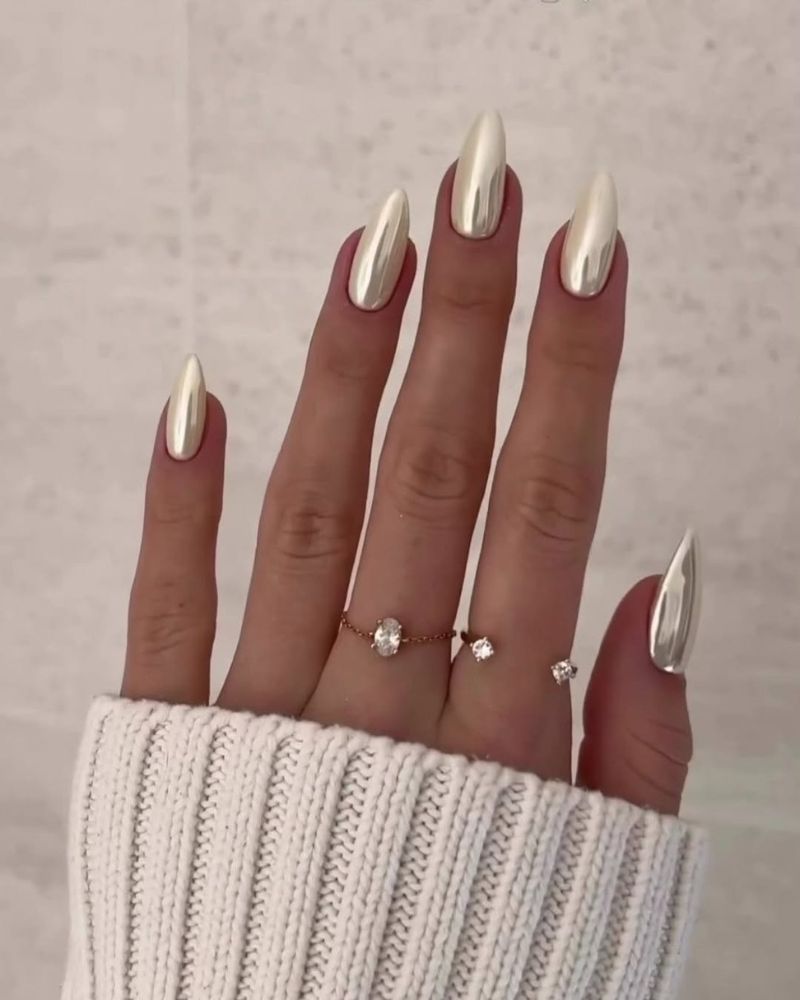 ongles chrome métalliques, ongles longs