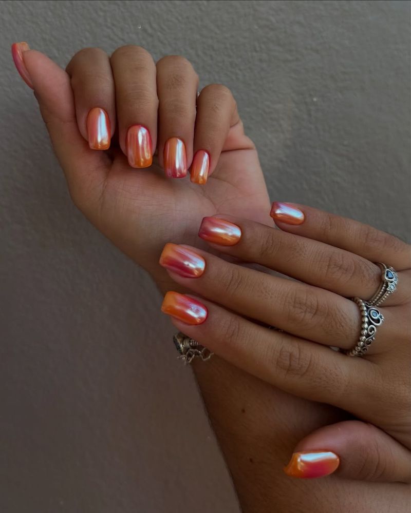 ongles coucher de soleil avec chrome, forme carrée
