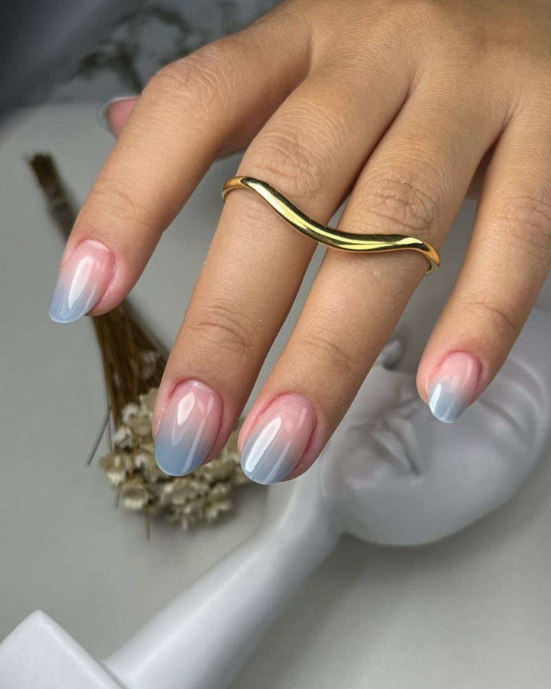 ongles classieux, ongles bleu ombré
