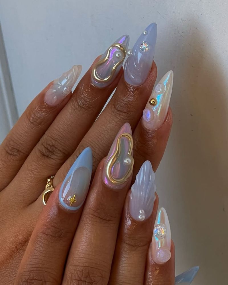 ongles chrome violets, ongles stiletto