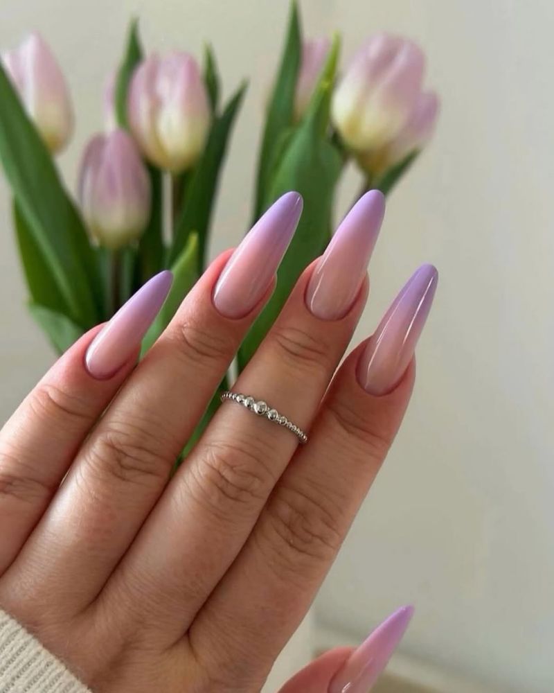 ongles French lavande, pointes French colorées