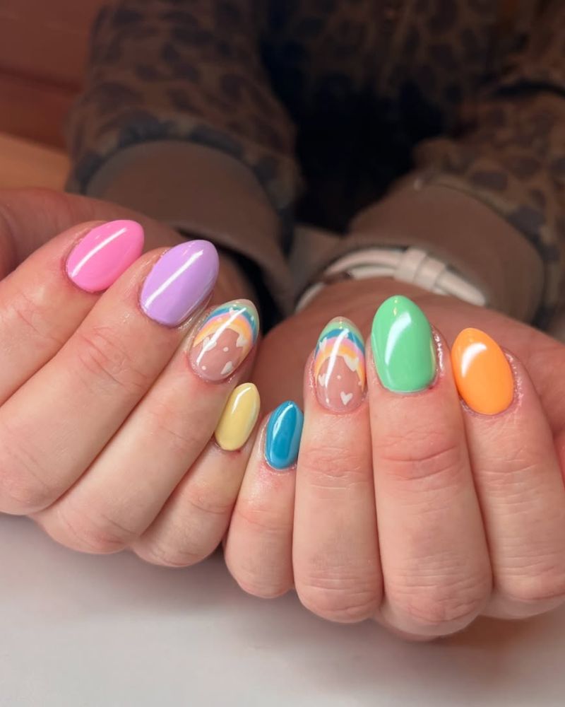 ongles printemps, art d’ongle arc-en-ciel