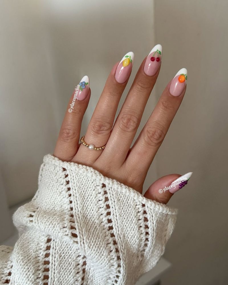 french manucure pointe blanche, nail art fruité
