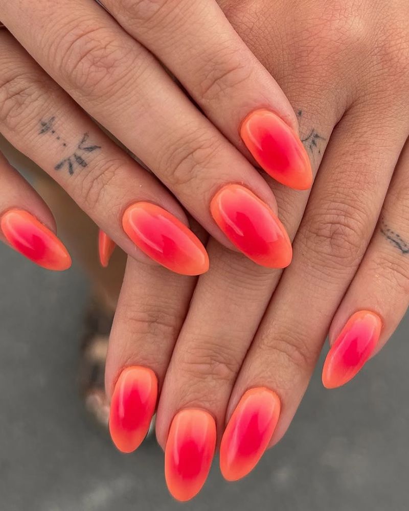 aura nails, pink aura nails
