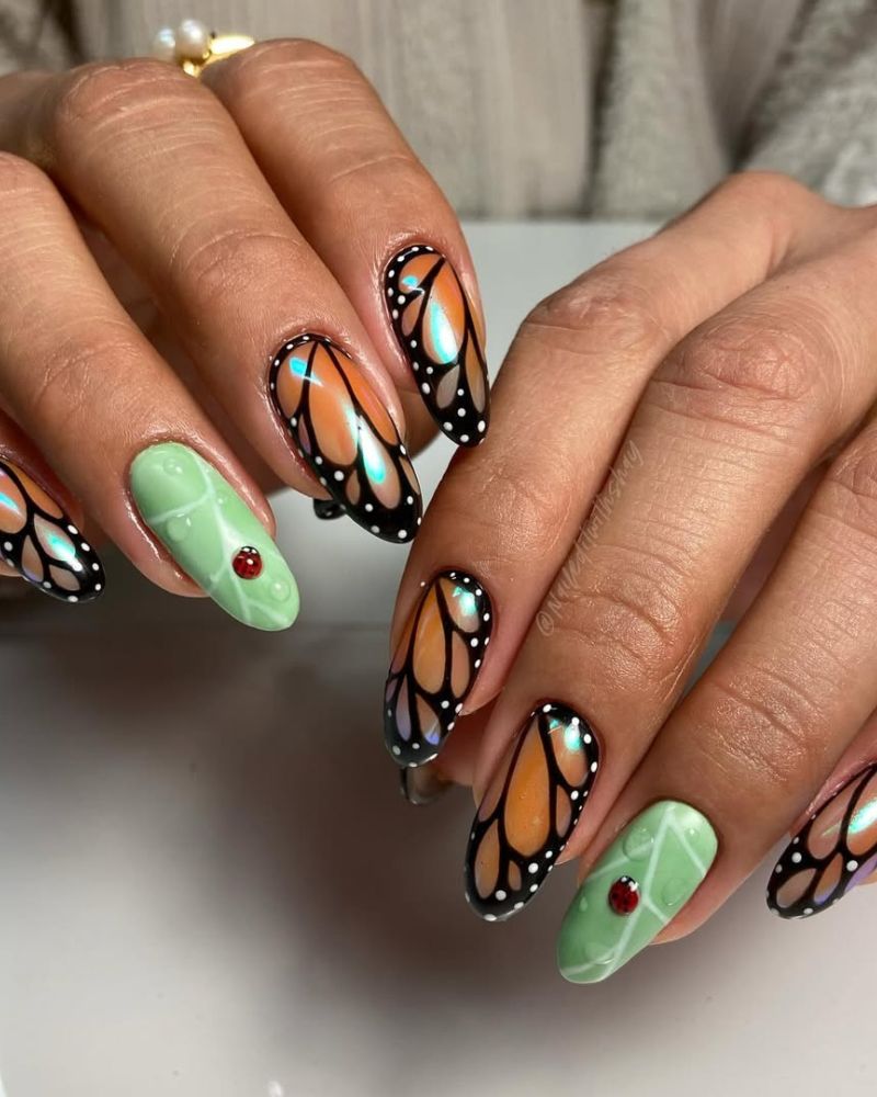 nail art printanier, ongles papillon monarque
