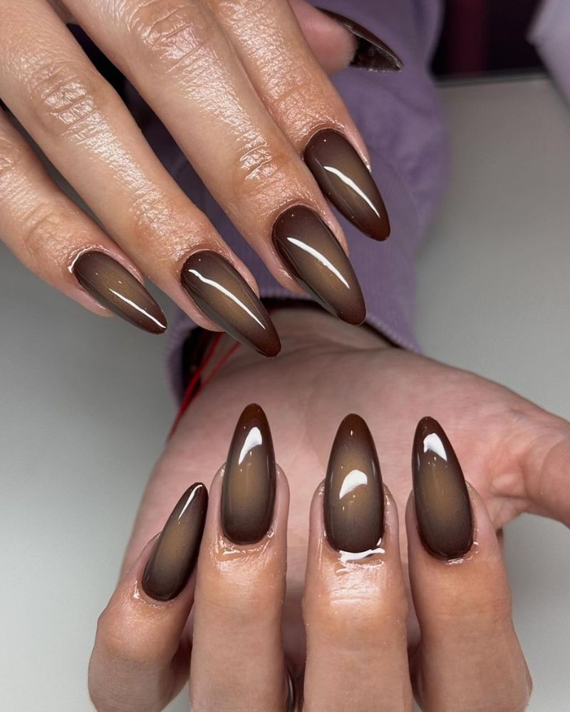 ongles marron aérographe