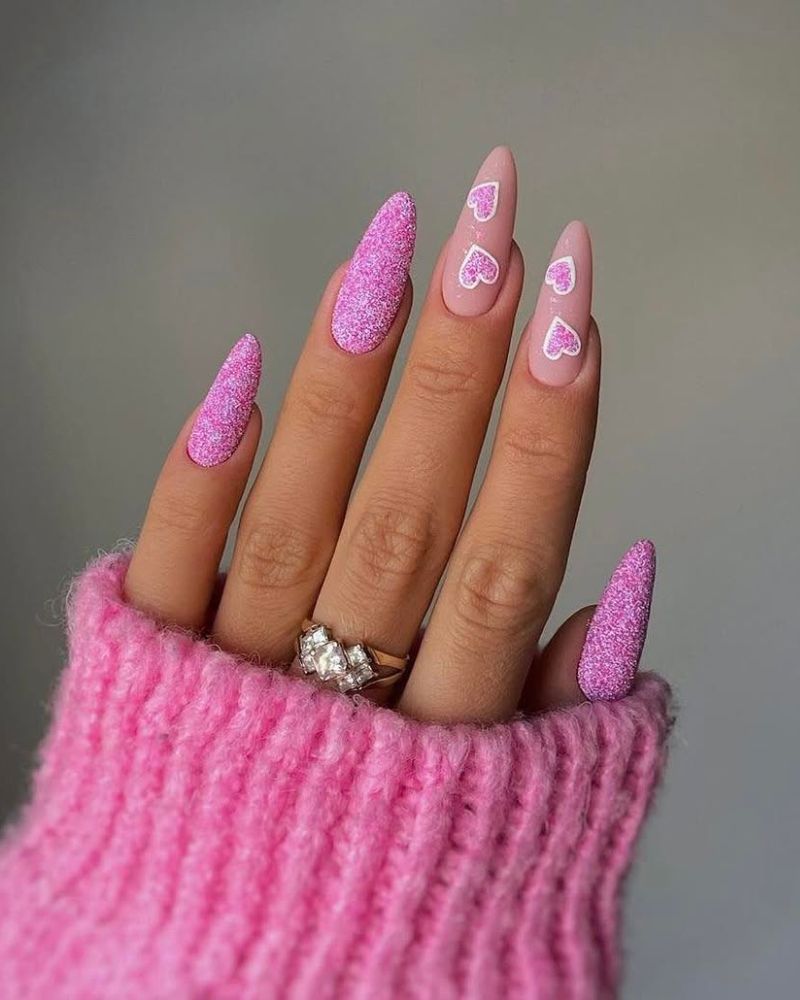 ongles roses scintillants, ongles roses avec nail art