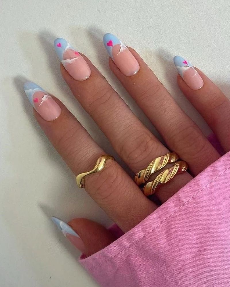Ongles bleu ciel, french tips colorés