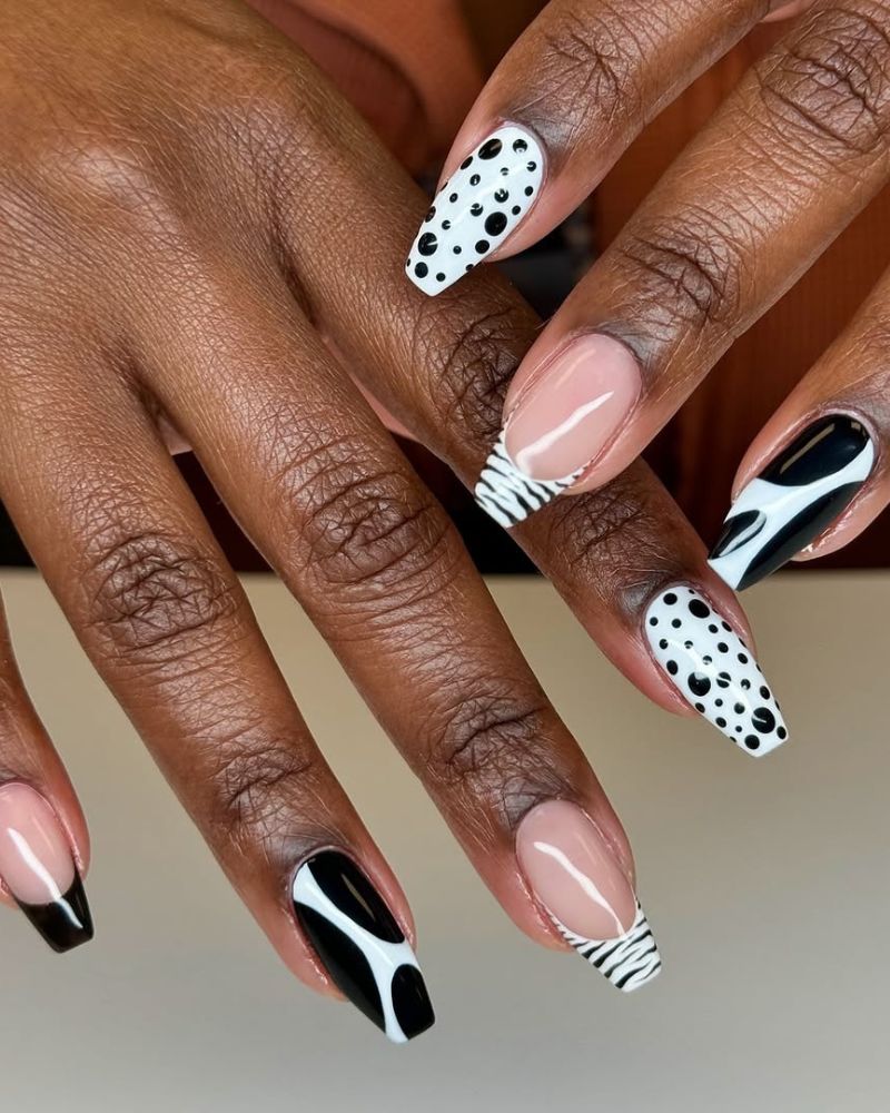 ongles coffin, ongles noirs et blancs