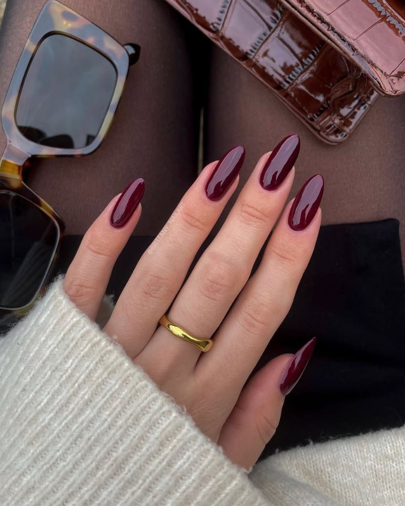 ongles marron stylés pour l'automne