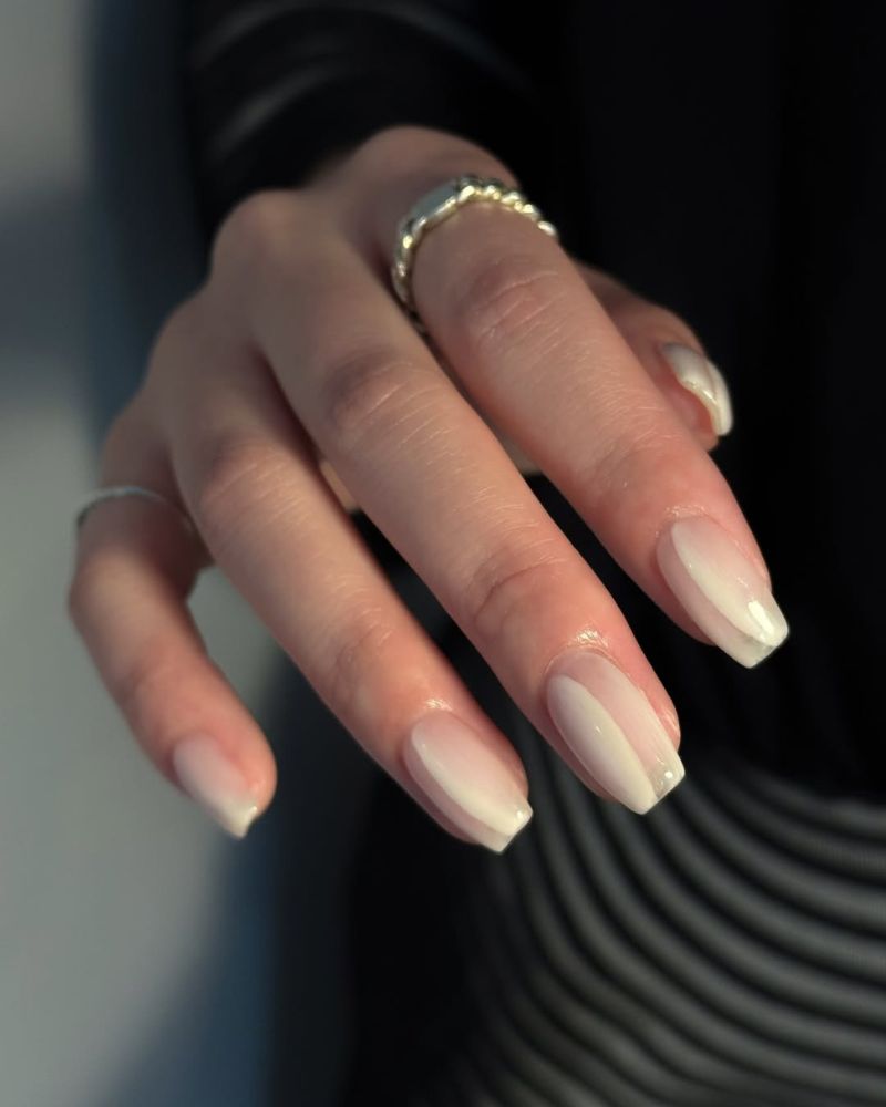 nail art blanc hivernal sur ongles coffin