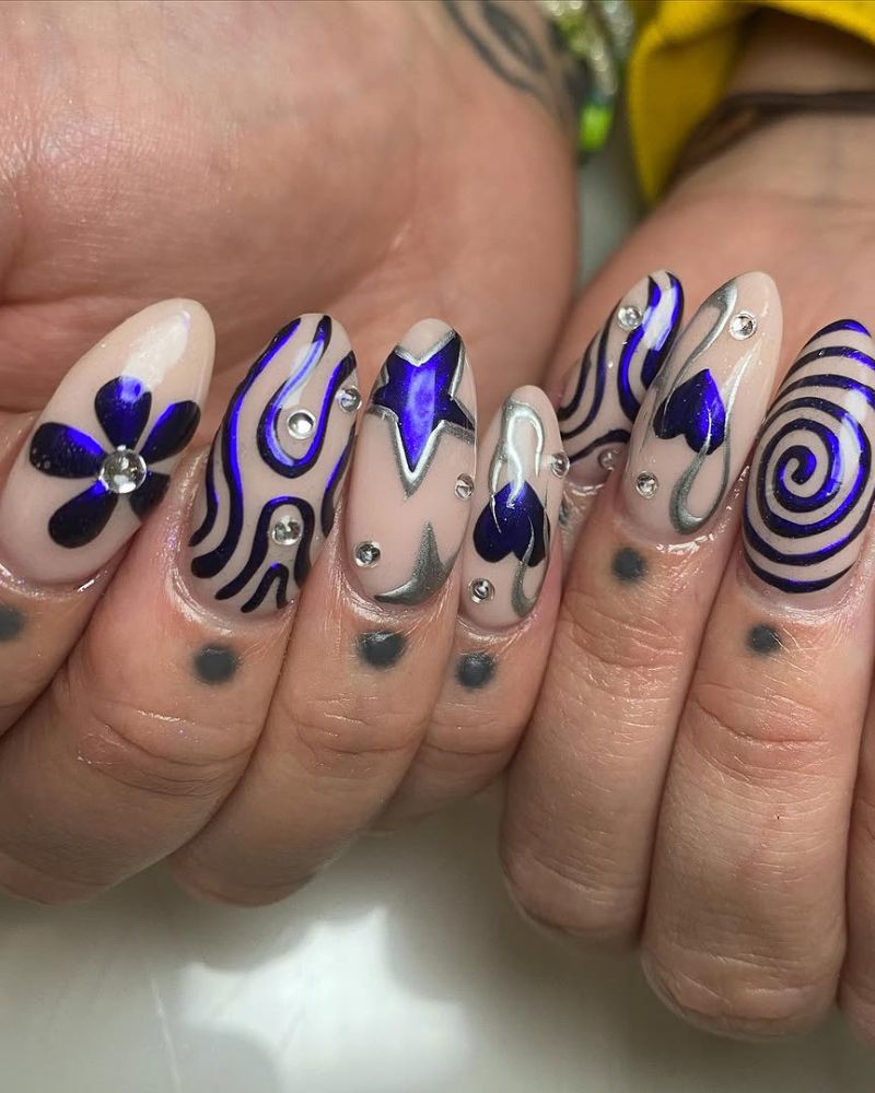 nail art violet chrome, nail art métallique