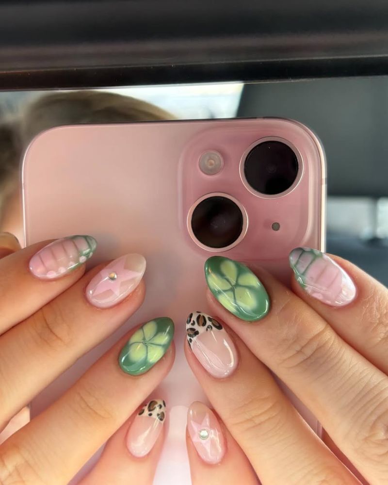 nail art printanier, designs verts