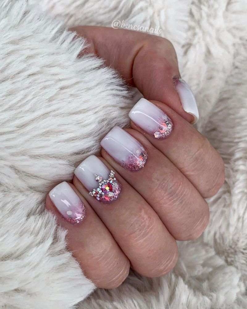 idées ongles roses
ongles pailletés roses