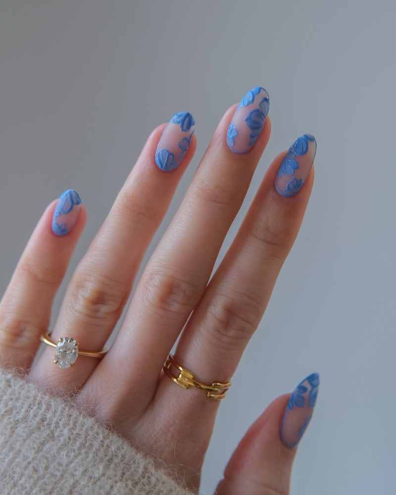 ongles de printemps élégants, nail art bleu, ongles de mai