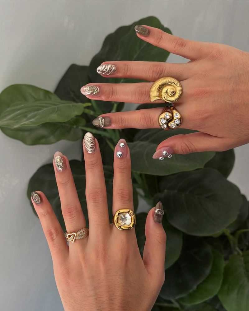 nail art argent 3D sur manucure simple