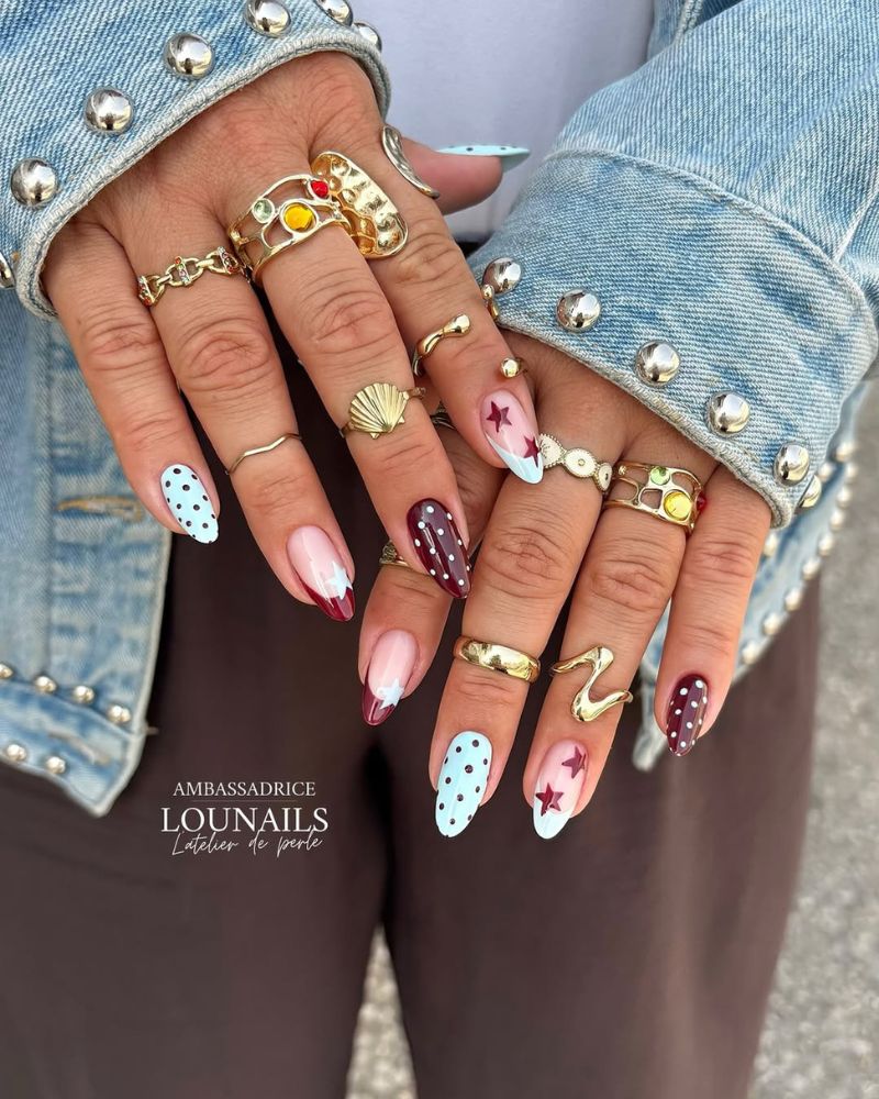 nail art marron mignon avec pois et étoiles