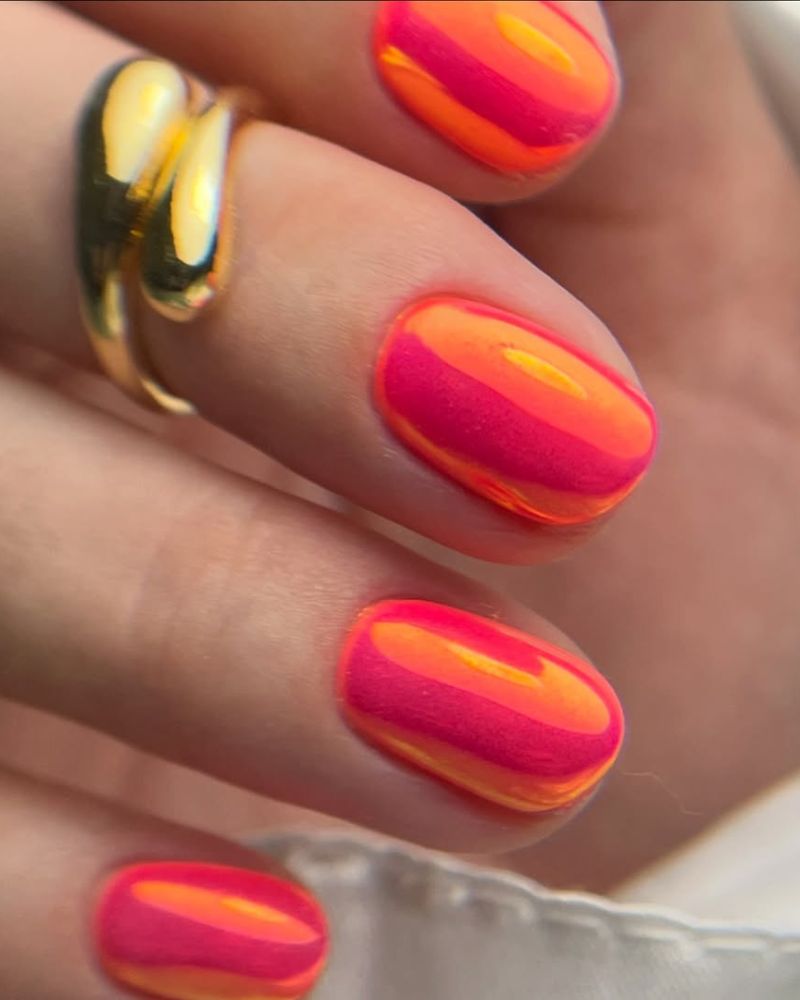 ongles orange, ongles chrome, ongles d'été courts