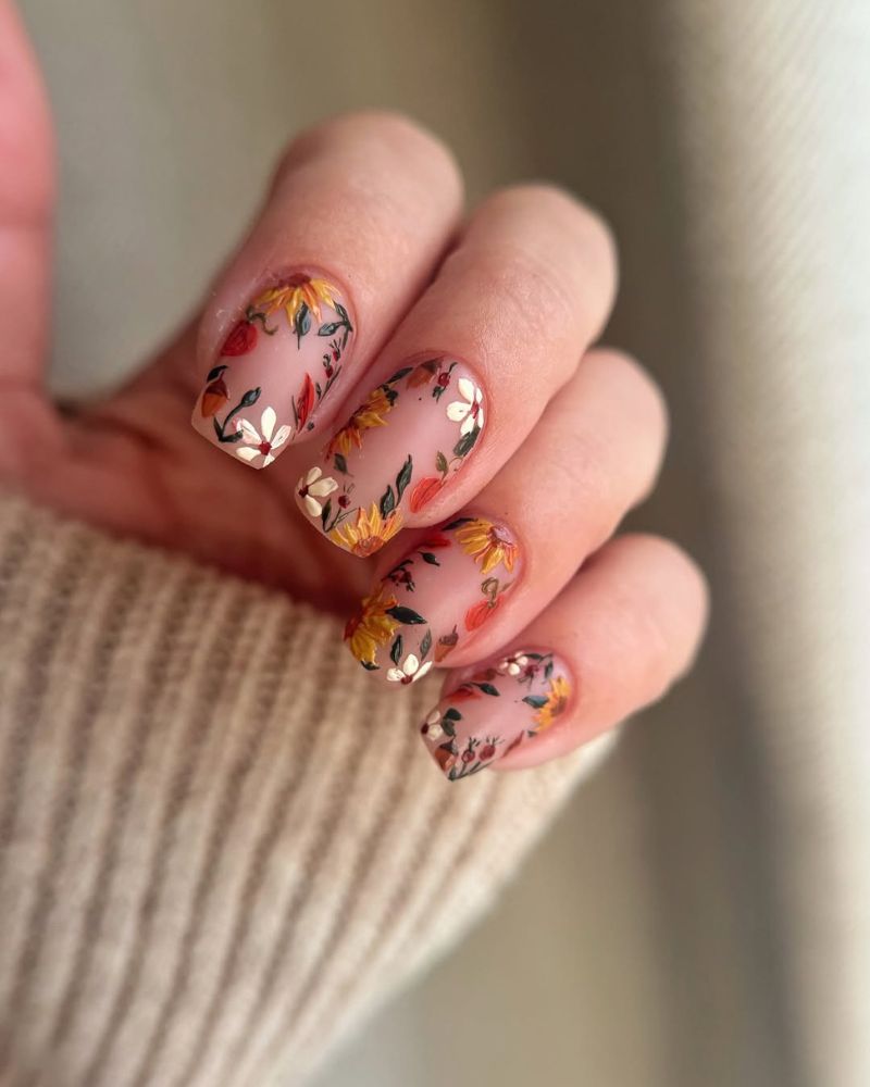 ongles coffin pour l’automne avec nail art floral simple
