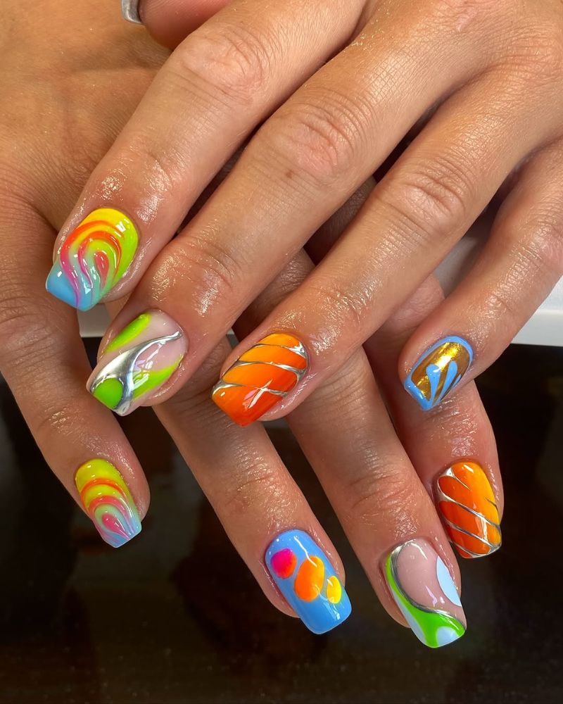 ongles cercueil été, ongles colorés, ongles lumineux