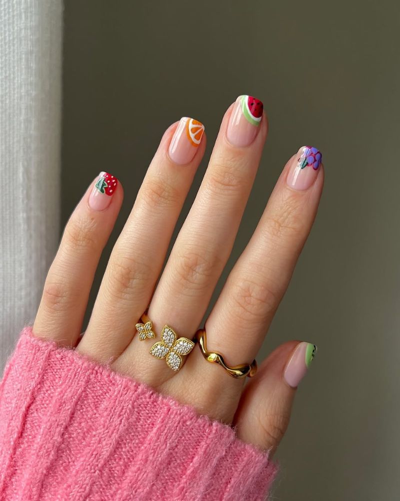 nail art fruit, ongles french, ongles colorés