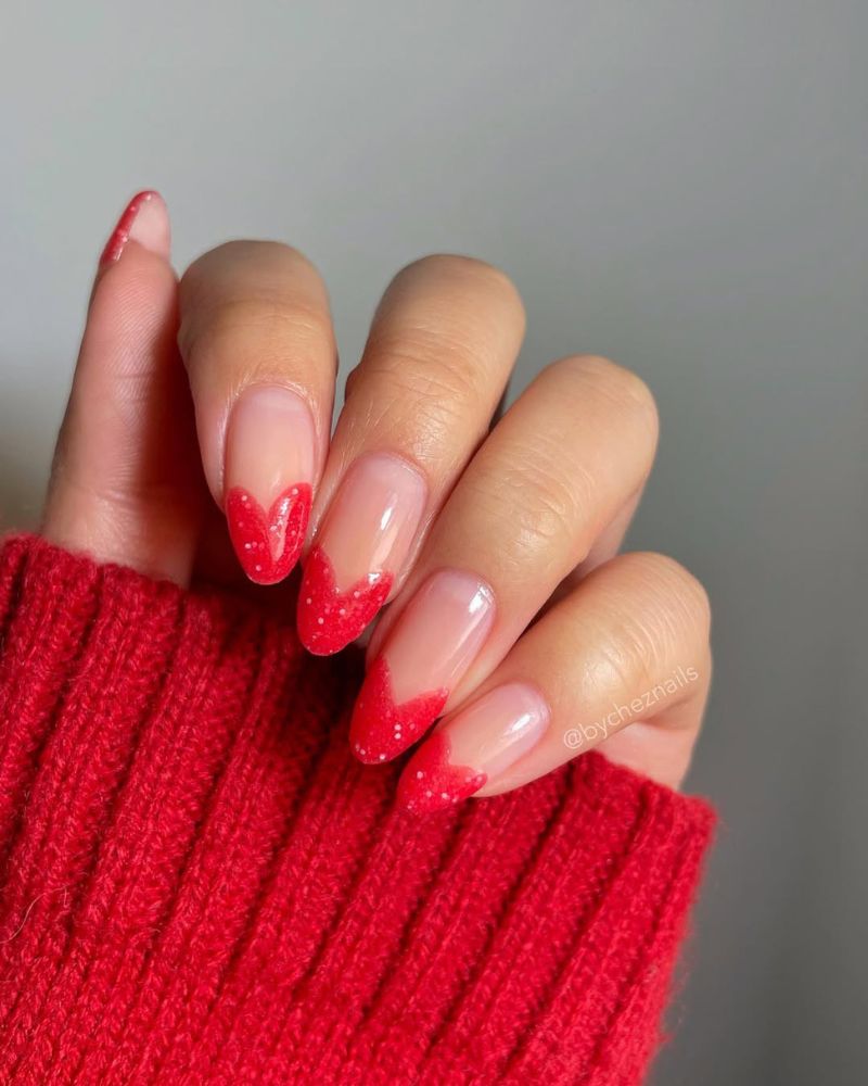 pointes en cœur, ongles classe Saint-Valentin