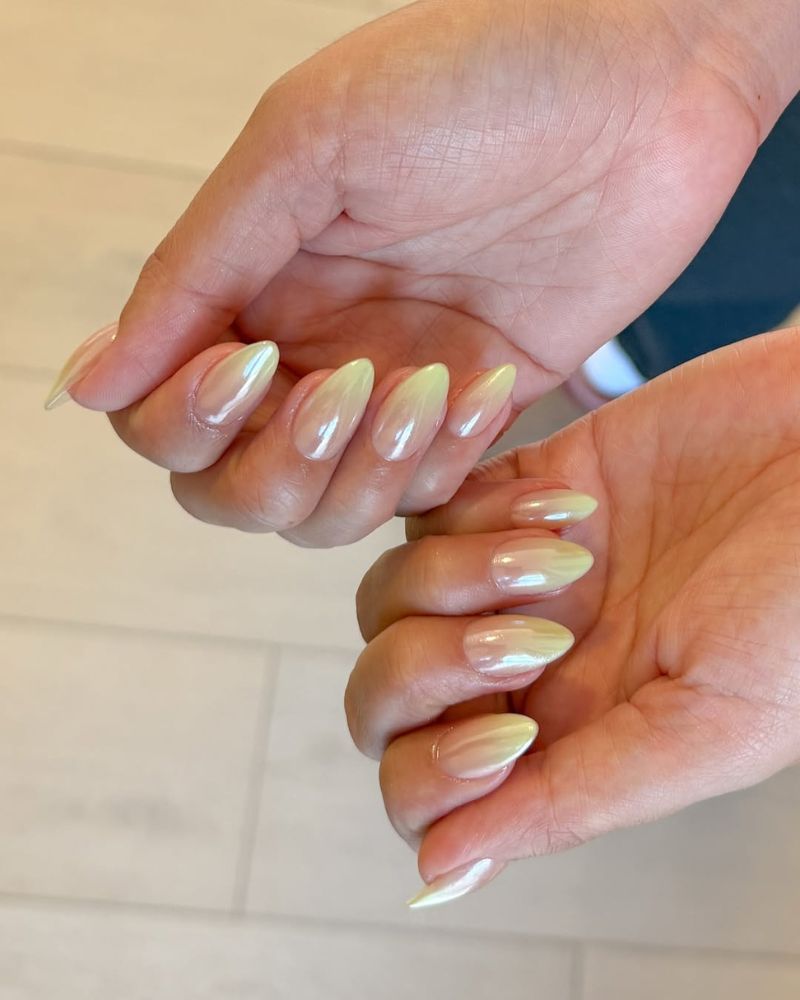 ongles ombre french, ongles chrome de printemps