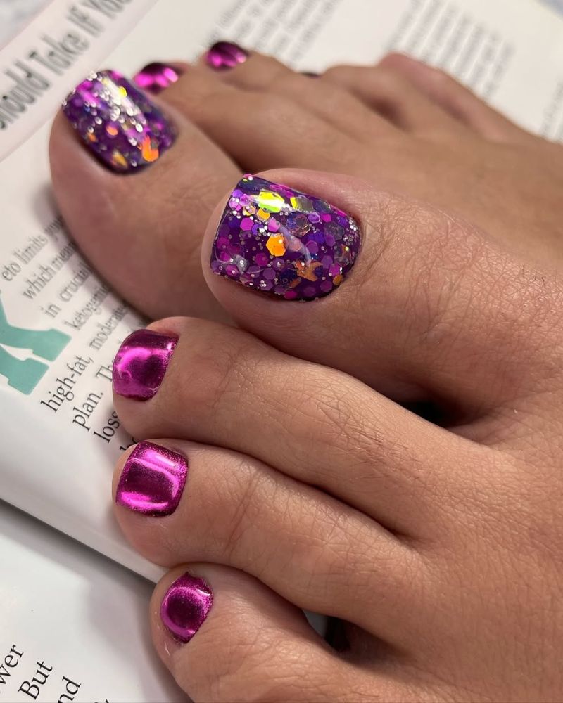 pédicure violette, designs d’ongles d’orteils printaniers