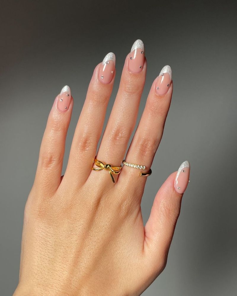 dessins d'ongles à bouts blancs, french scintillant