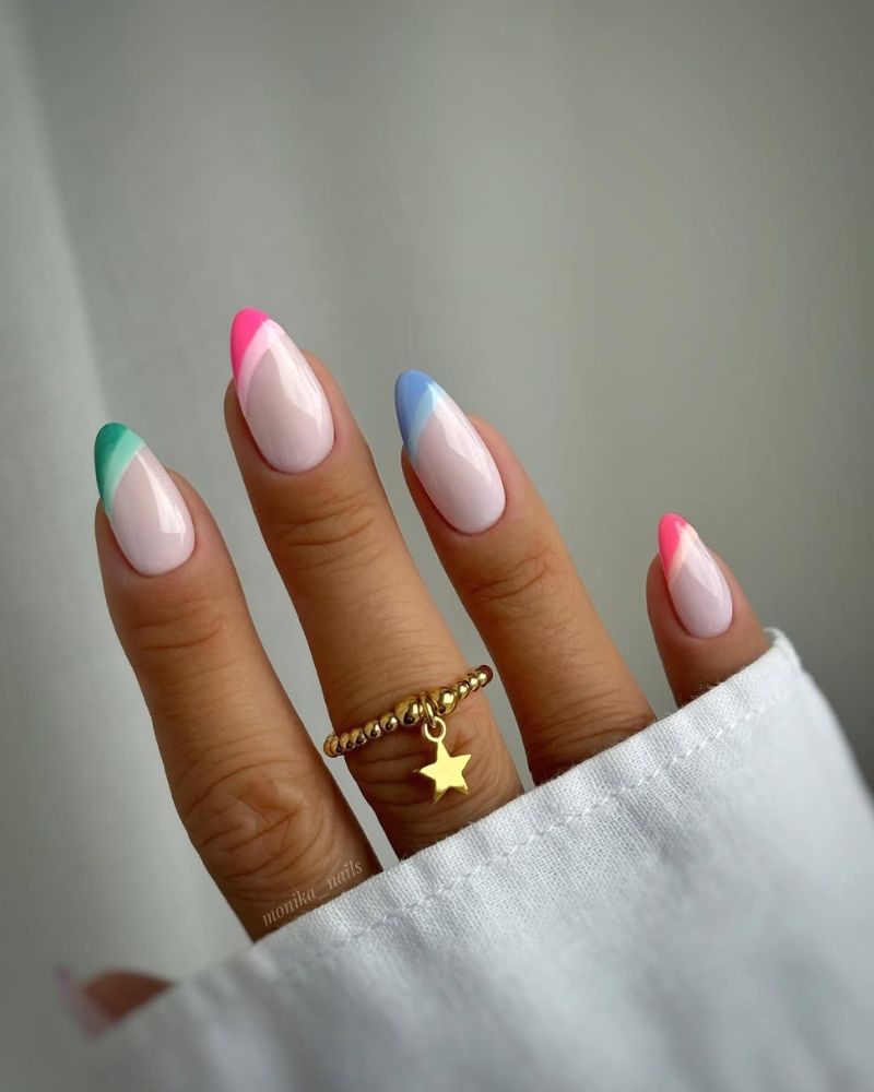 ongles french colorés, nuances pastel
