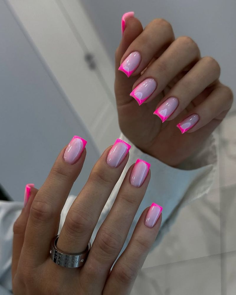 french rose vif, ongles d’été