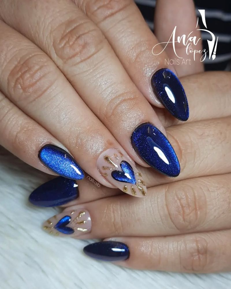 ongles bleu magnétique, ongles œil de chat