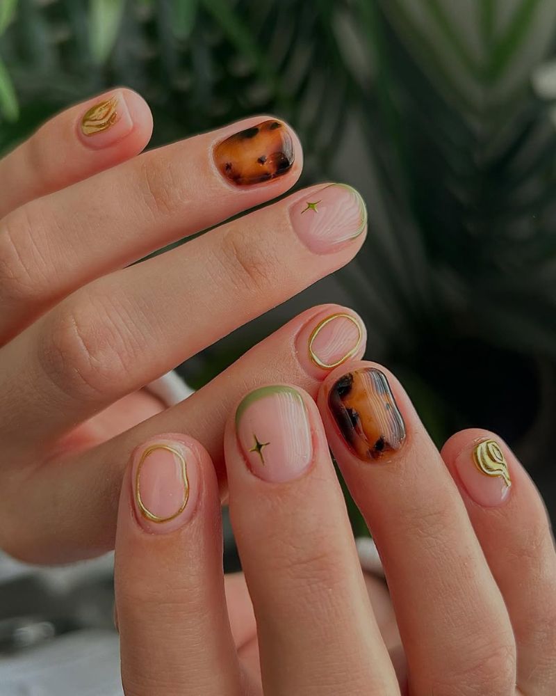 designs courts et simples d’automne avec motif écaille de tortue
