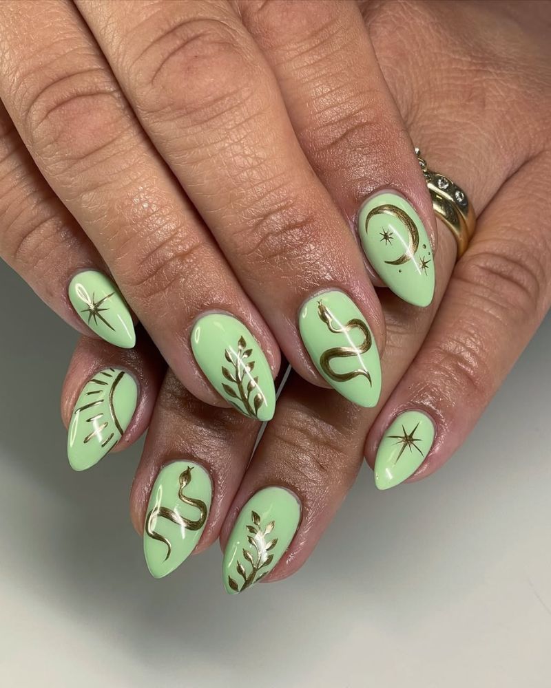 ongles verts clairs, nail art doré