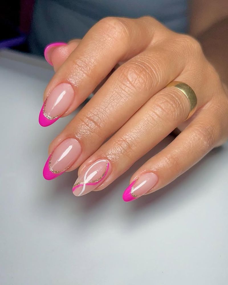 ongles roses avec design, ongles simples