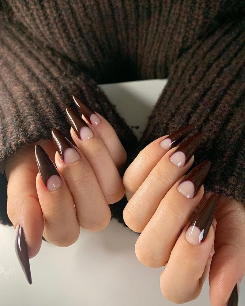 manucure stilettos marron