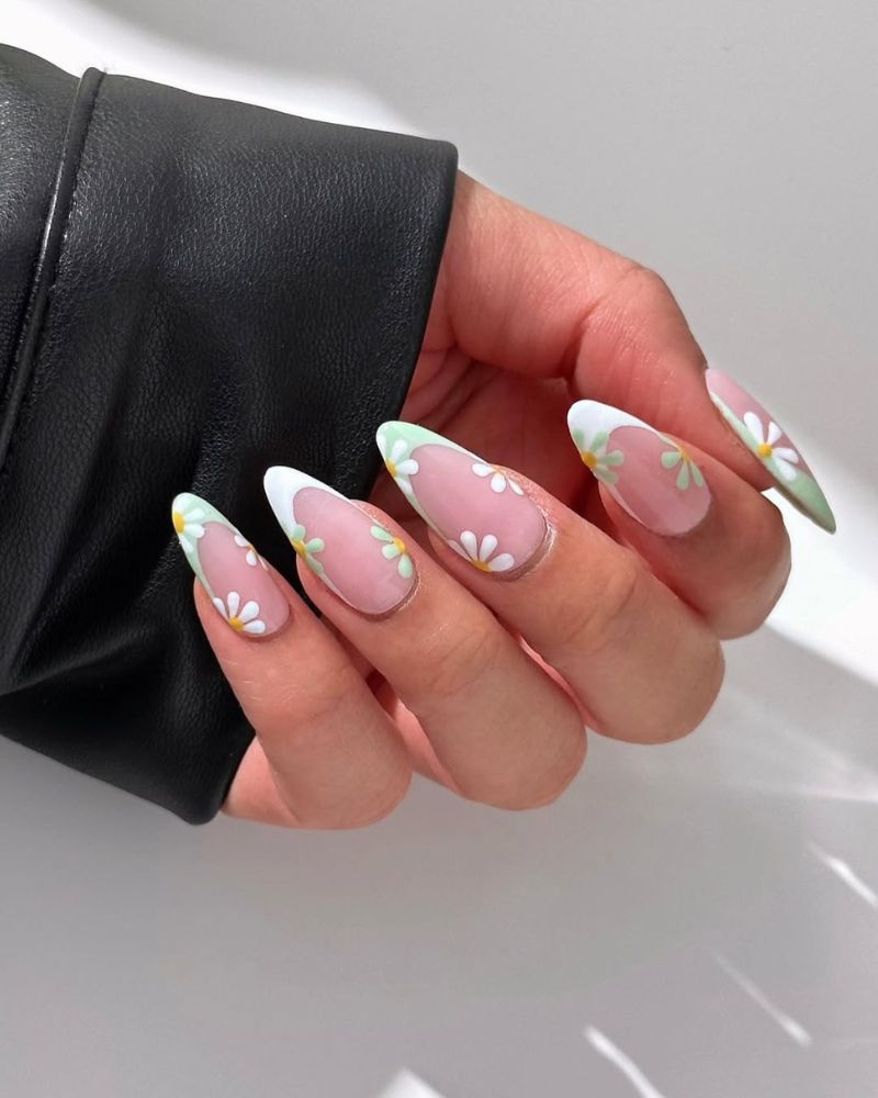 french manucure printanière, french blanche, ongles vert clair
