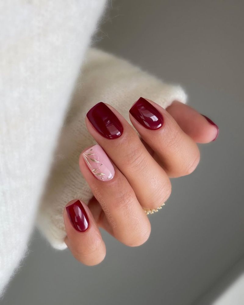 ongles bordeaux, manucure rouge foncé, ongles courts